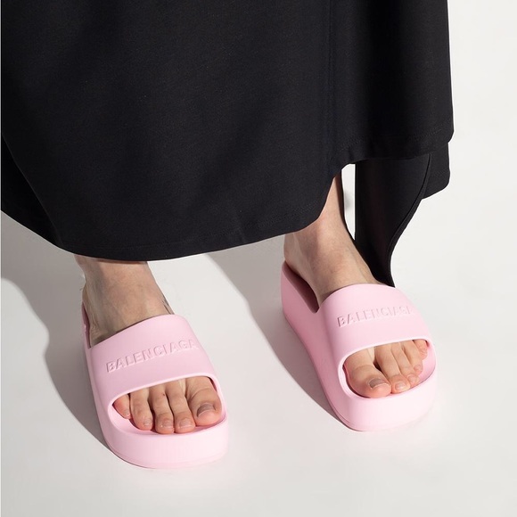 balenciaga chunky sliders